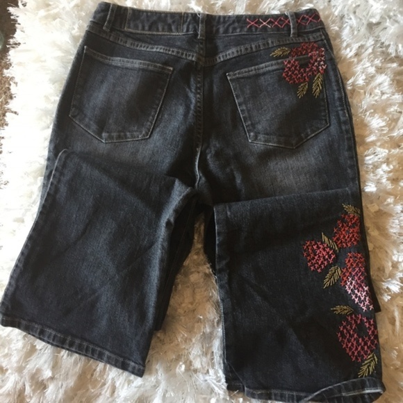 J. Jill Denim - J. Jill Embroidered 6 Jeans Limited Edition